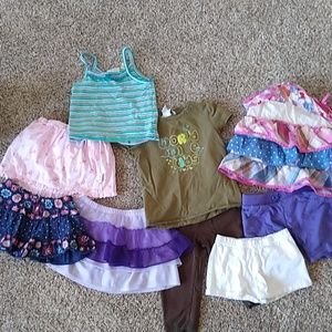 ⭐ 3/$13 Girls Lot - 2t/24month size
